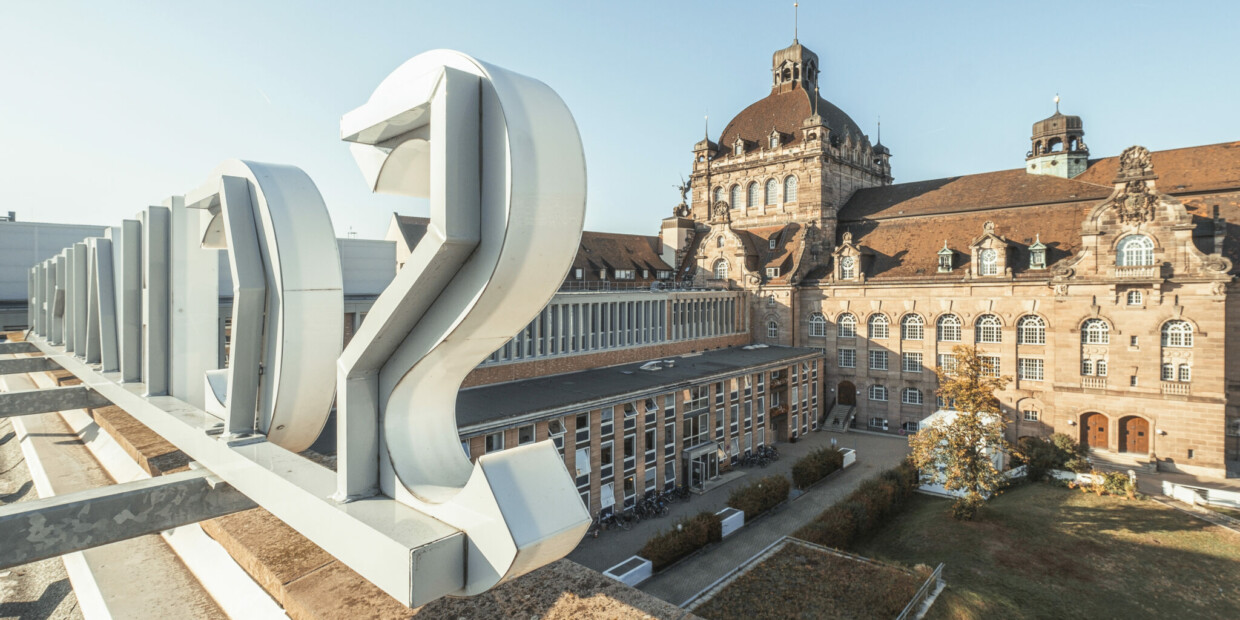 Sozialkritik im Walzertakt am Staatstheater Nürnberg mit Johann Strauss' „Fledermaus“