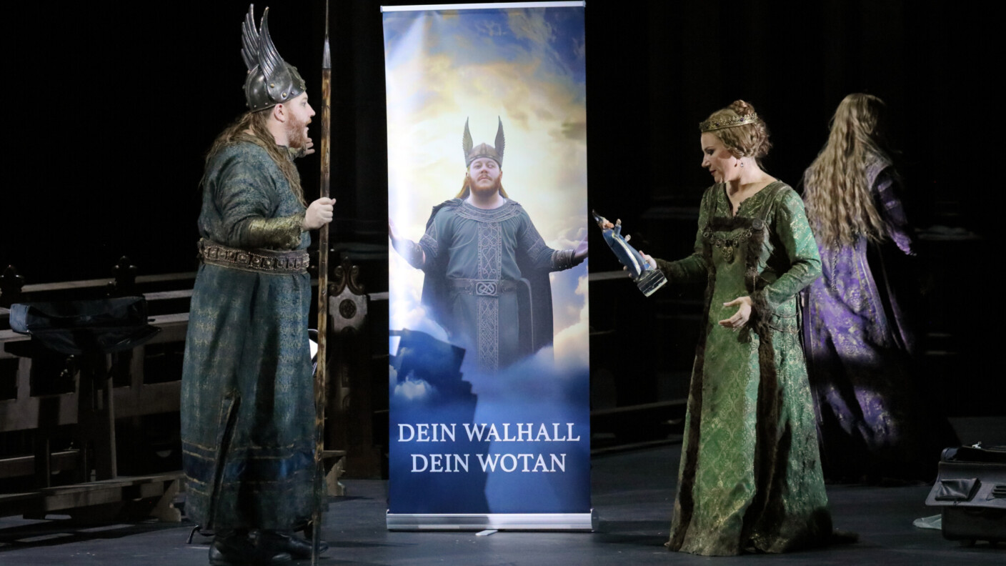 Spekttakulärer „Ring“-Auftakt an der Bayerischen Staatsoper München: Wagners „Das Rheingold“, inszeniert von Tobias Kratzer