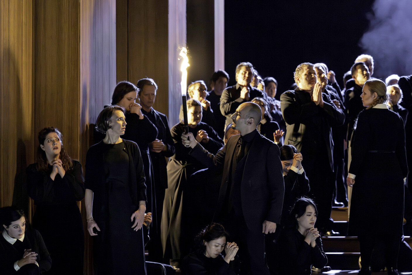 Szenenbild aus „La fiamma“ an der Deutschen Oper Berlin